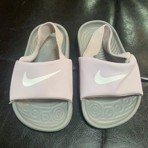 Baby girl Nike slides 6c